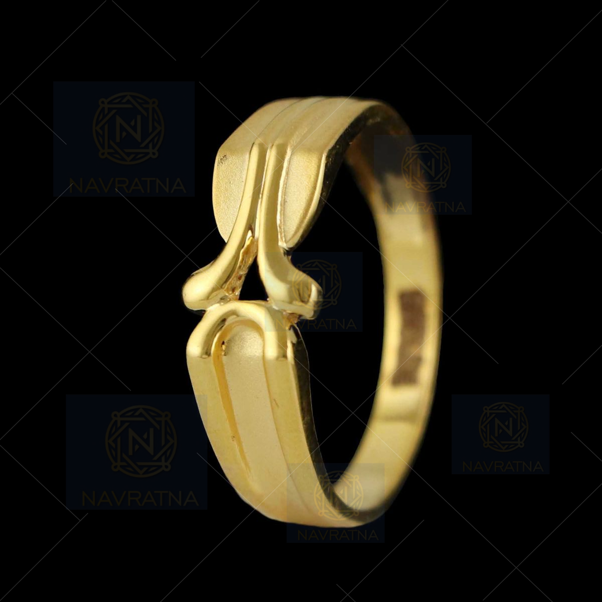 Trishool Shiva 18k Yellow Gold Ring , Single Diamond Ring, Lord Shiva Ring,  Damroo, the Divine Trishool Ring, Handmade Indian Gold Ring - Etsy