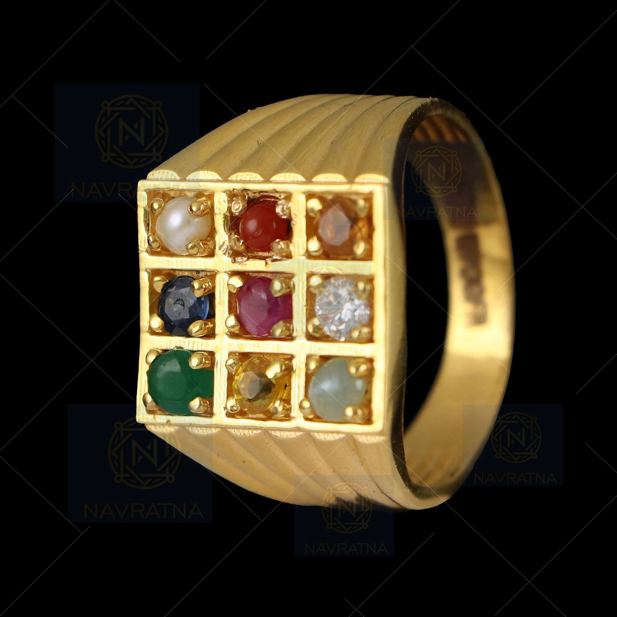 Gold Bloomed Flower Diamond Ring – GIVA Jewellery