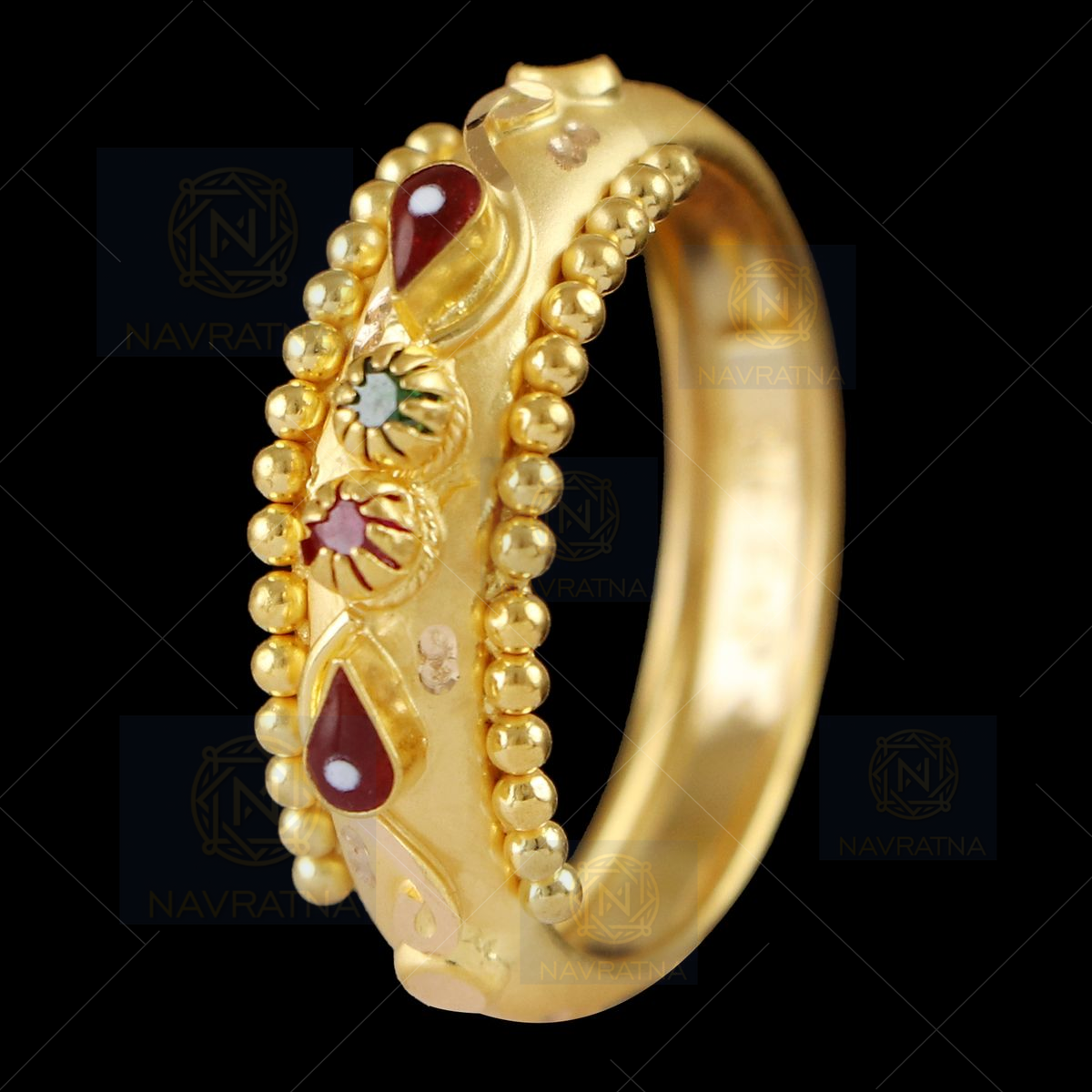 22 kt gold ladies handmade (kasai) ring